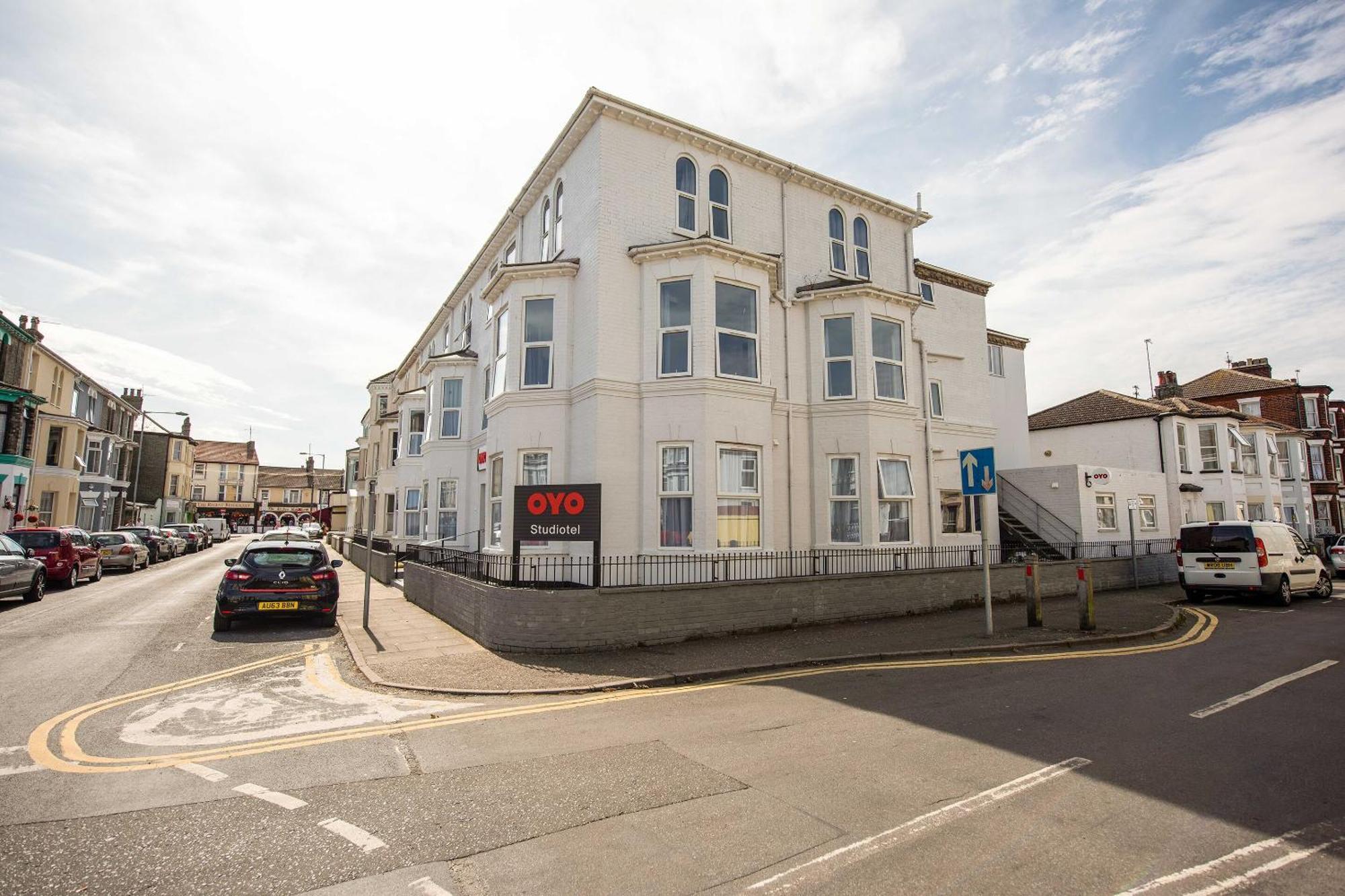 Oyo Studiotel Gy - Modern Hotel Apartments Great Yarmouth Exterior foto